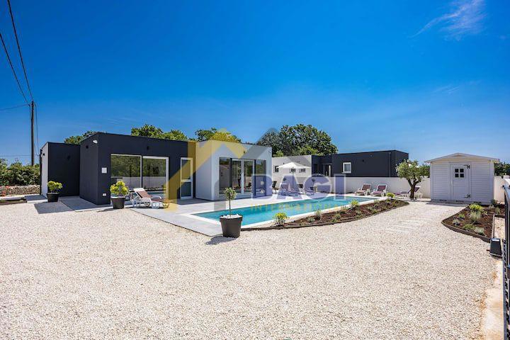 Дом SVETVINČENAT, 772.500 €