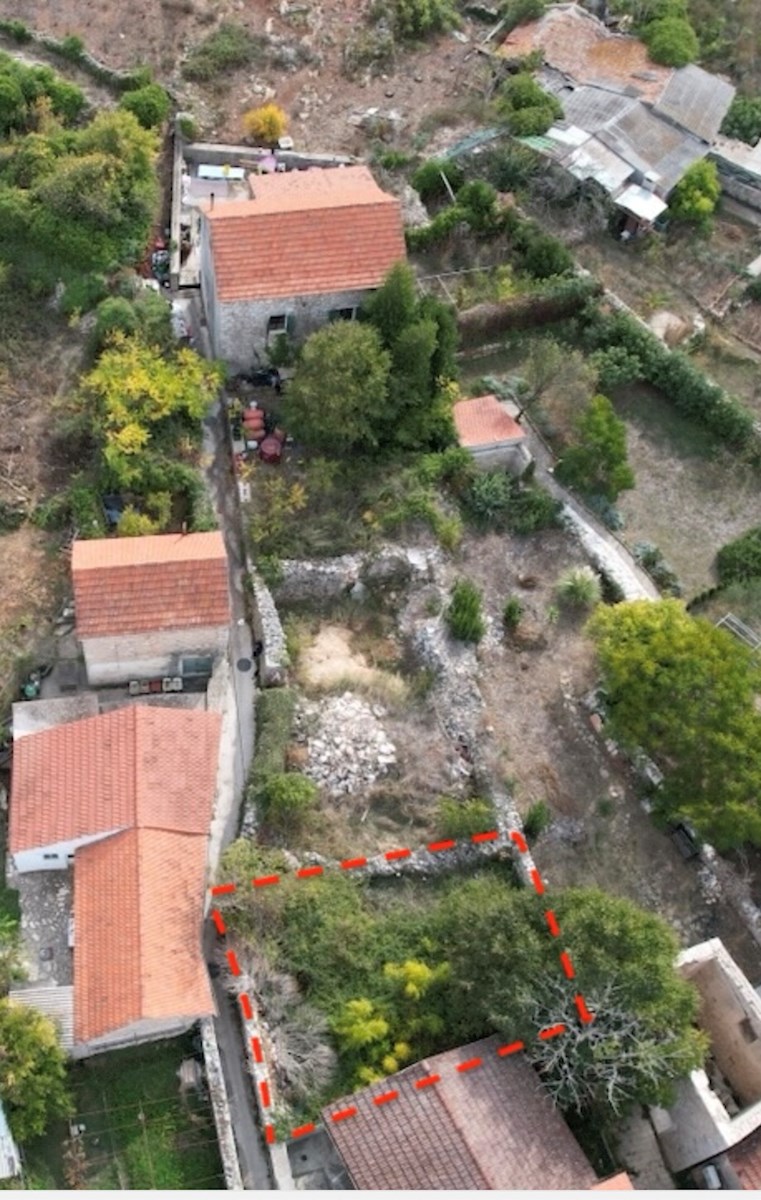 Terreno STARI GRAD, 70.000 €