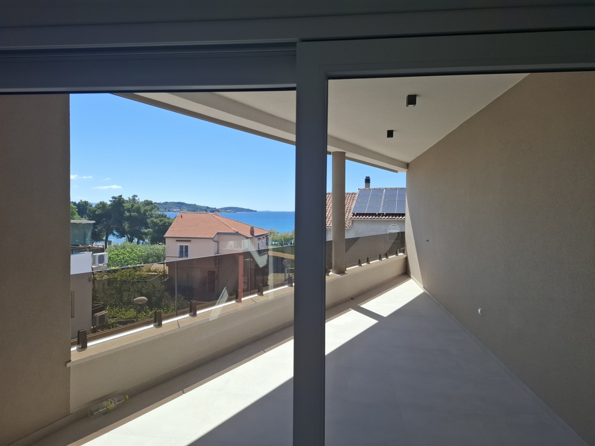 Novo stanovanje, Vodice, 90 m do morja