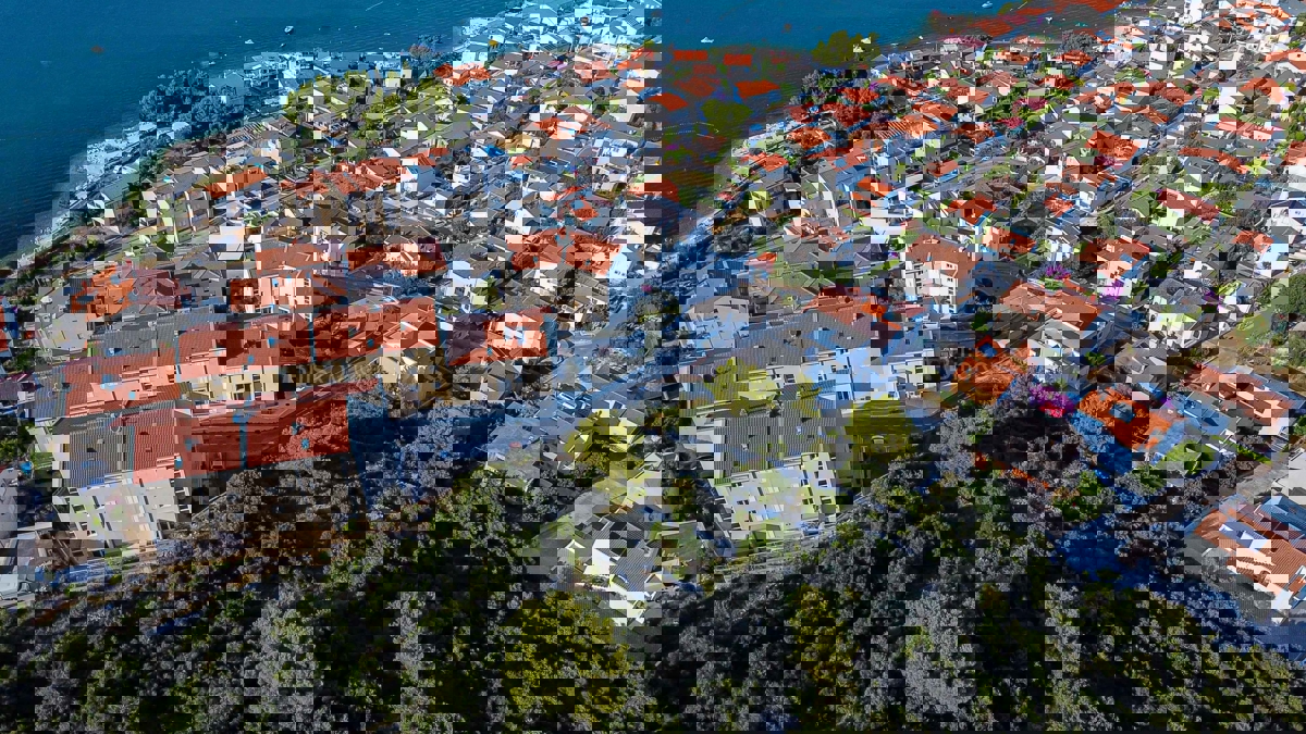 Terreno TROGIR, 170.000 €