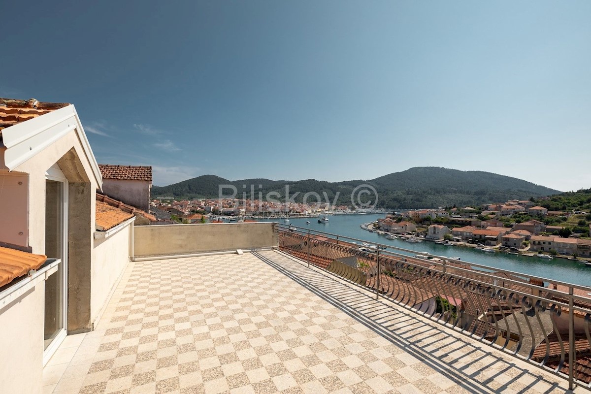 VELA LUKA