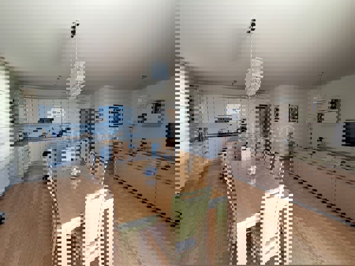 Квартира SPLIT, 1.800 €