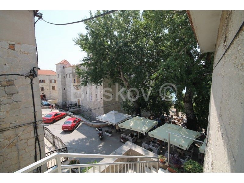KAŠTEL LUKŠIĆ