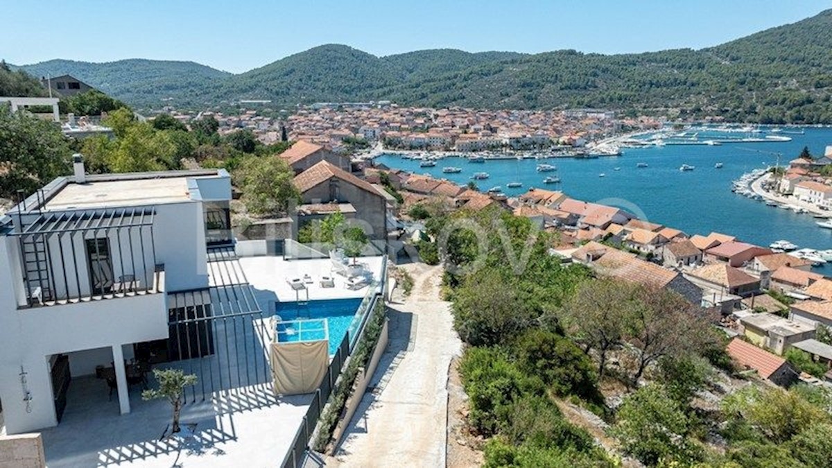 VELA LUKA