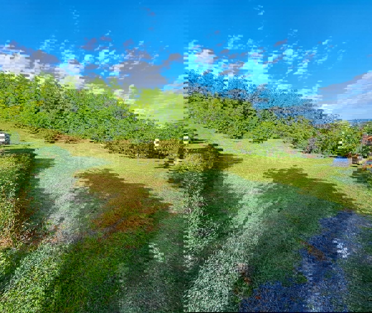 Участок ZAGREB, 90.300 €