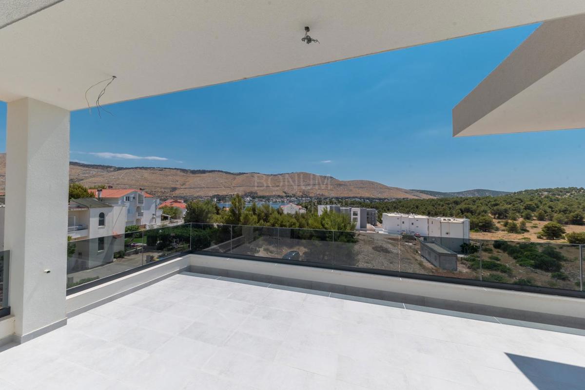 Luksuzni trisobni penthouse s pogledom na morje – Grebaštica – 2