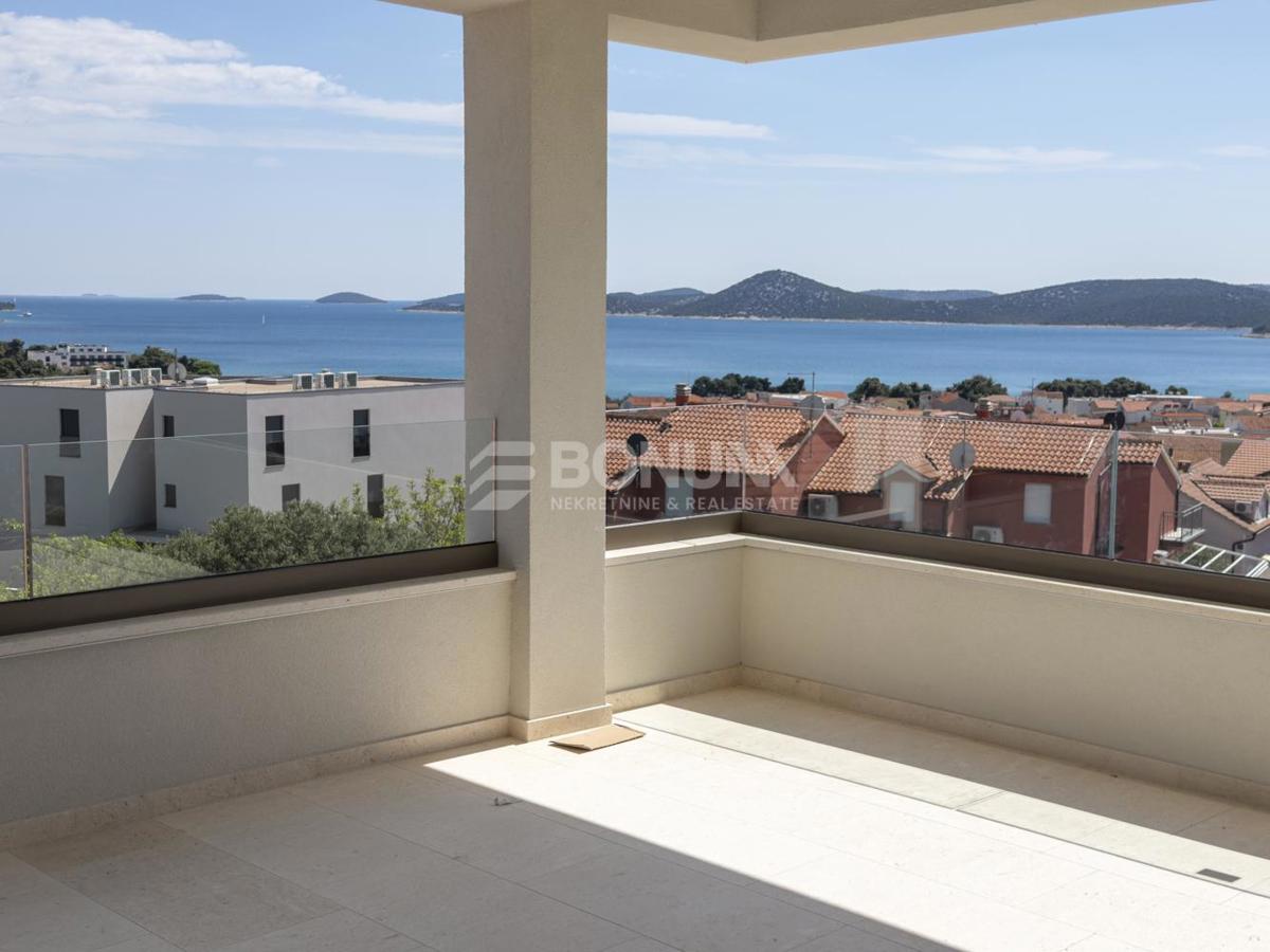 New spacious apartment on the first floor of the building, Vodice