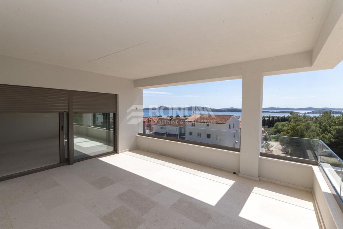 Prostrani apartman, novogradnja, pogled, Vodice
