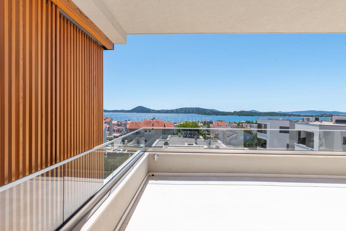 Beautiful furnished apartment with a top view, Vodice