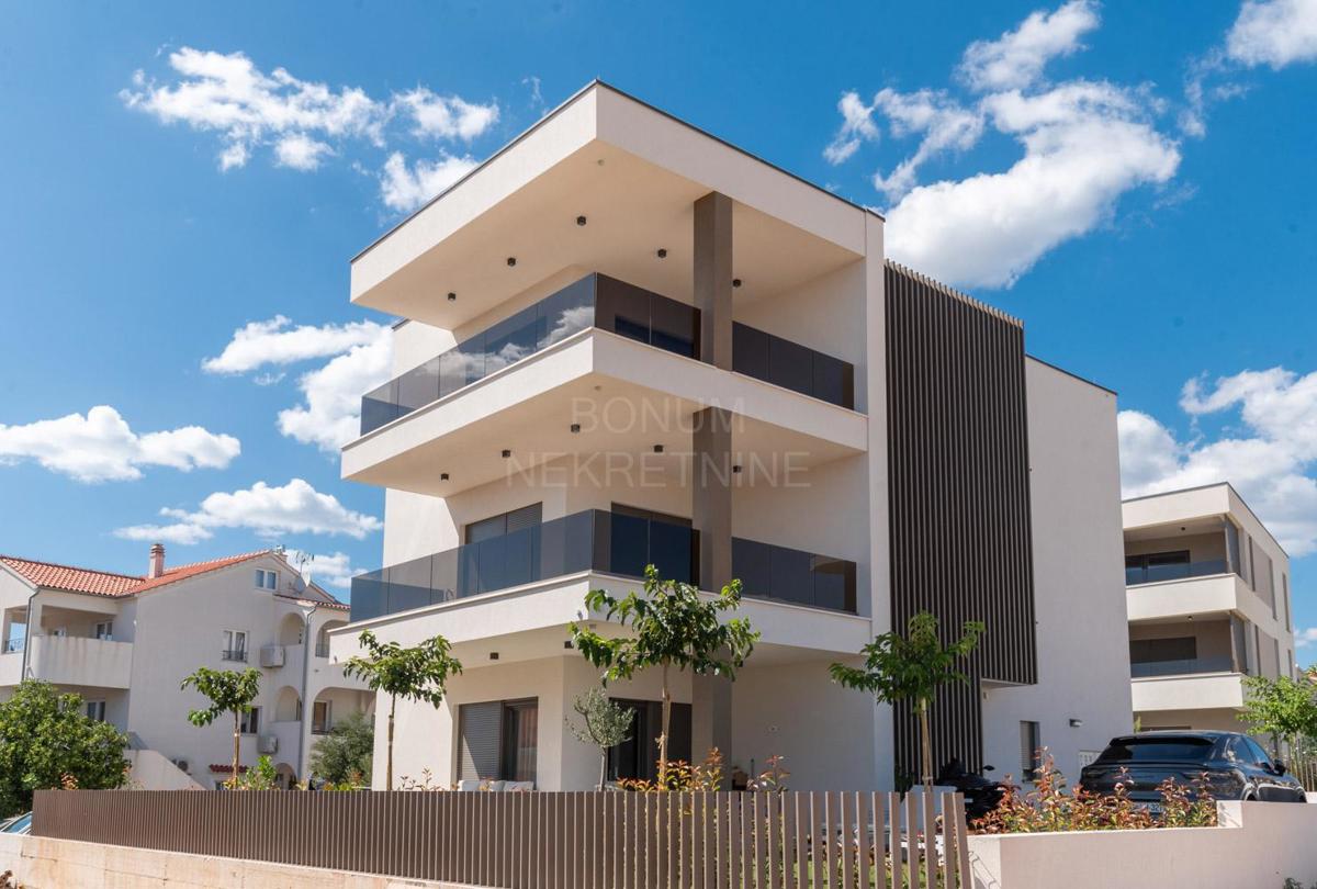 Odličan apartman s pogledom na more, Vodice
