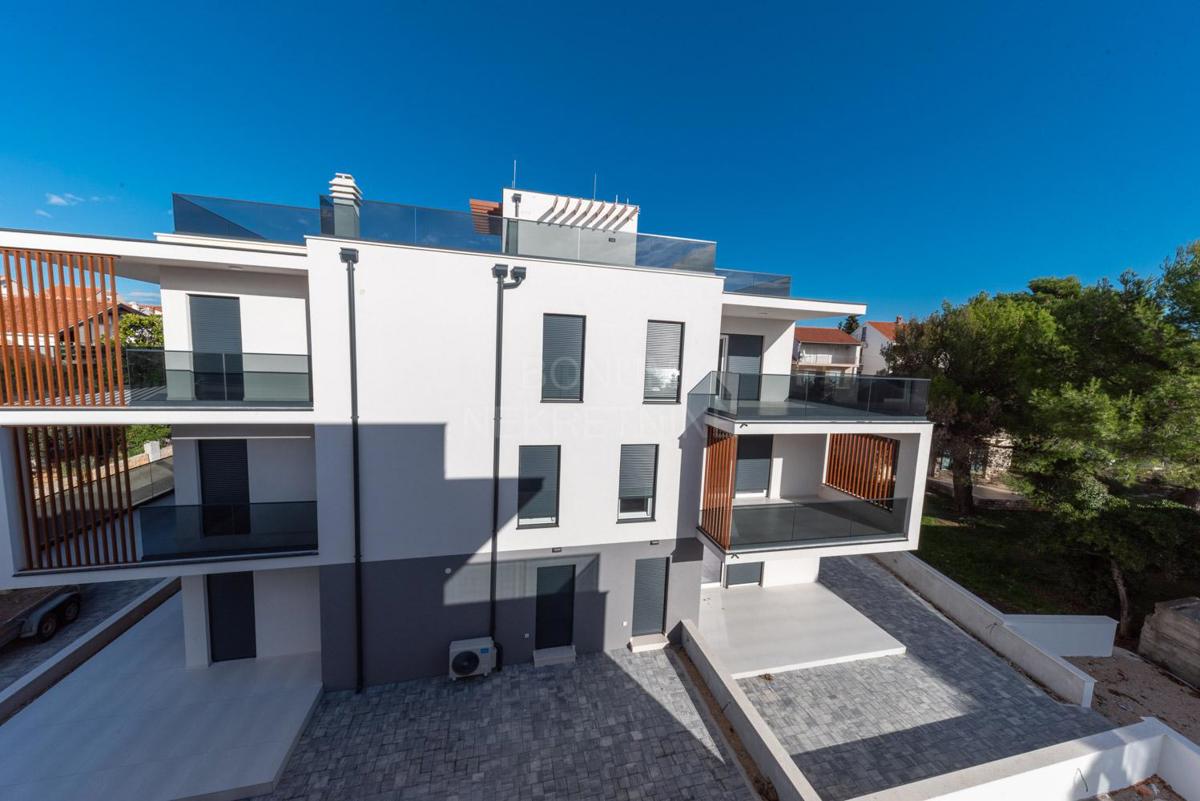 Odličen apartma v bližini plaže, prvo nadstropje, Vodice – 3