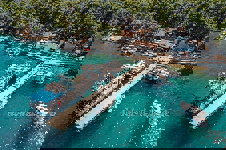 DUGI OTOK