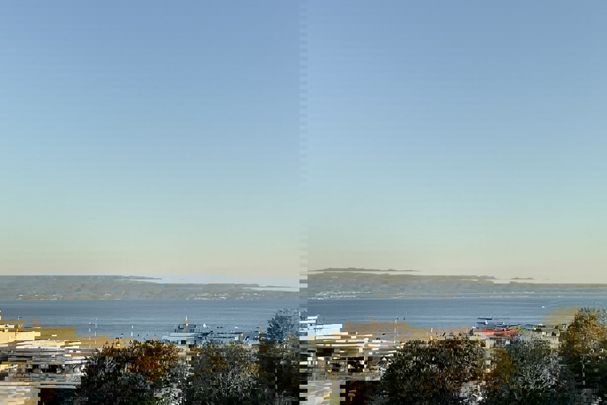 SPLIT