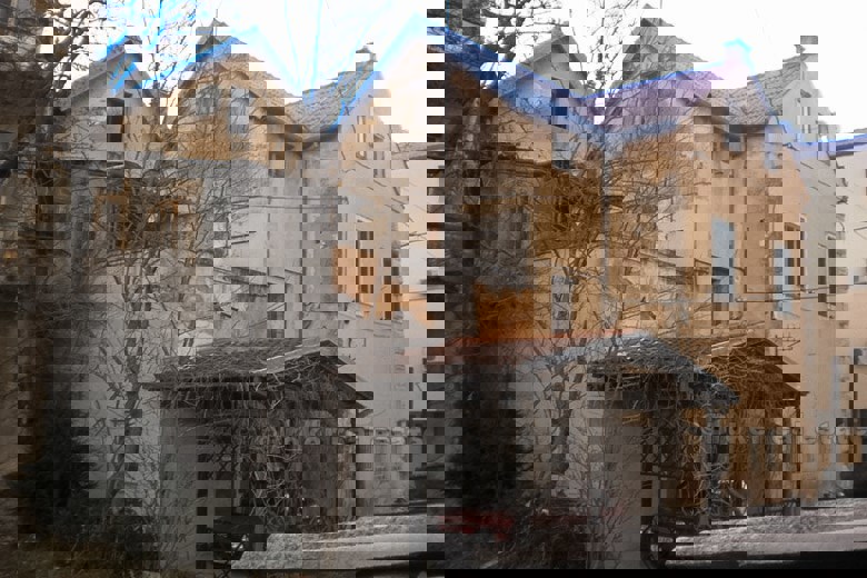KNIN