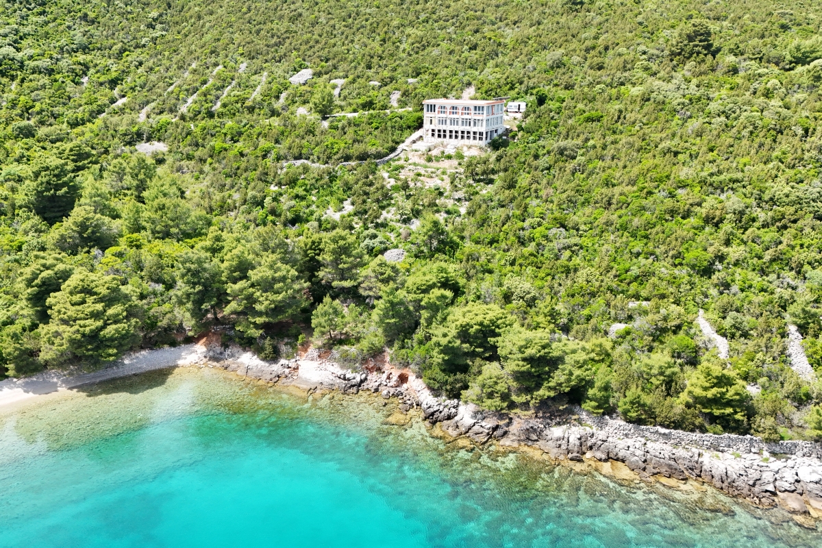 DUGI OTOK