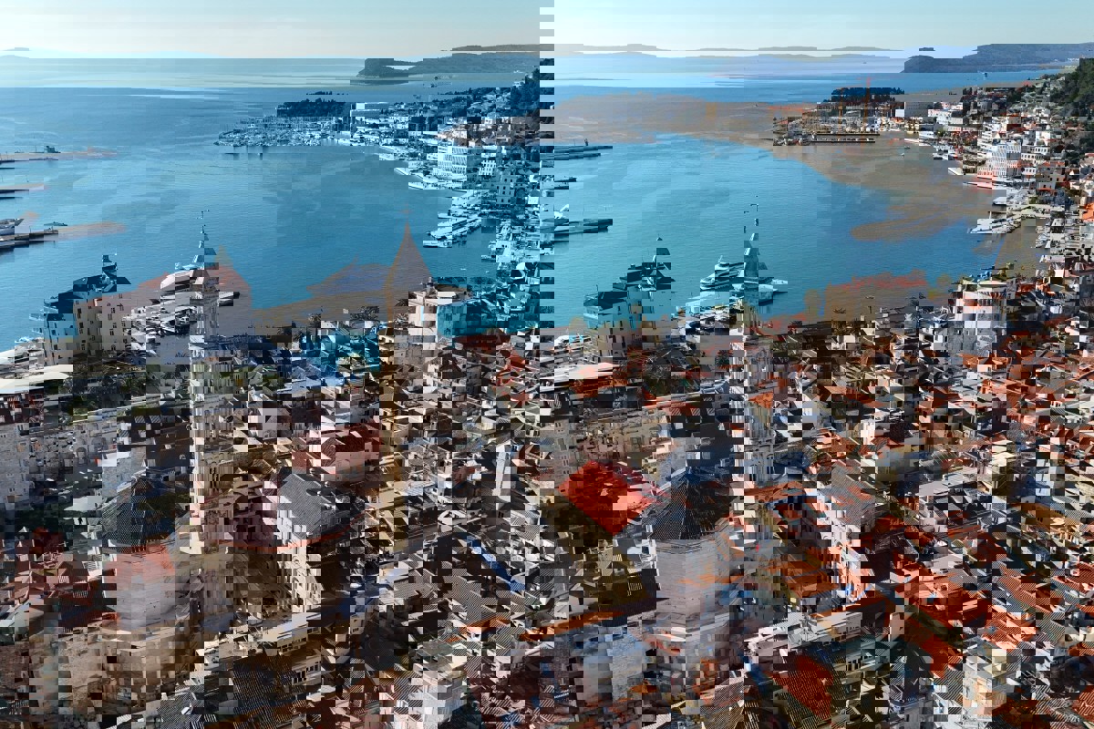 SPLIT