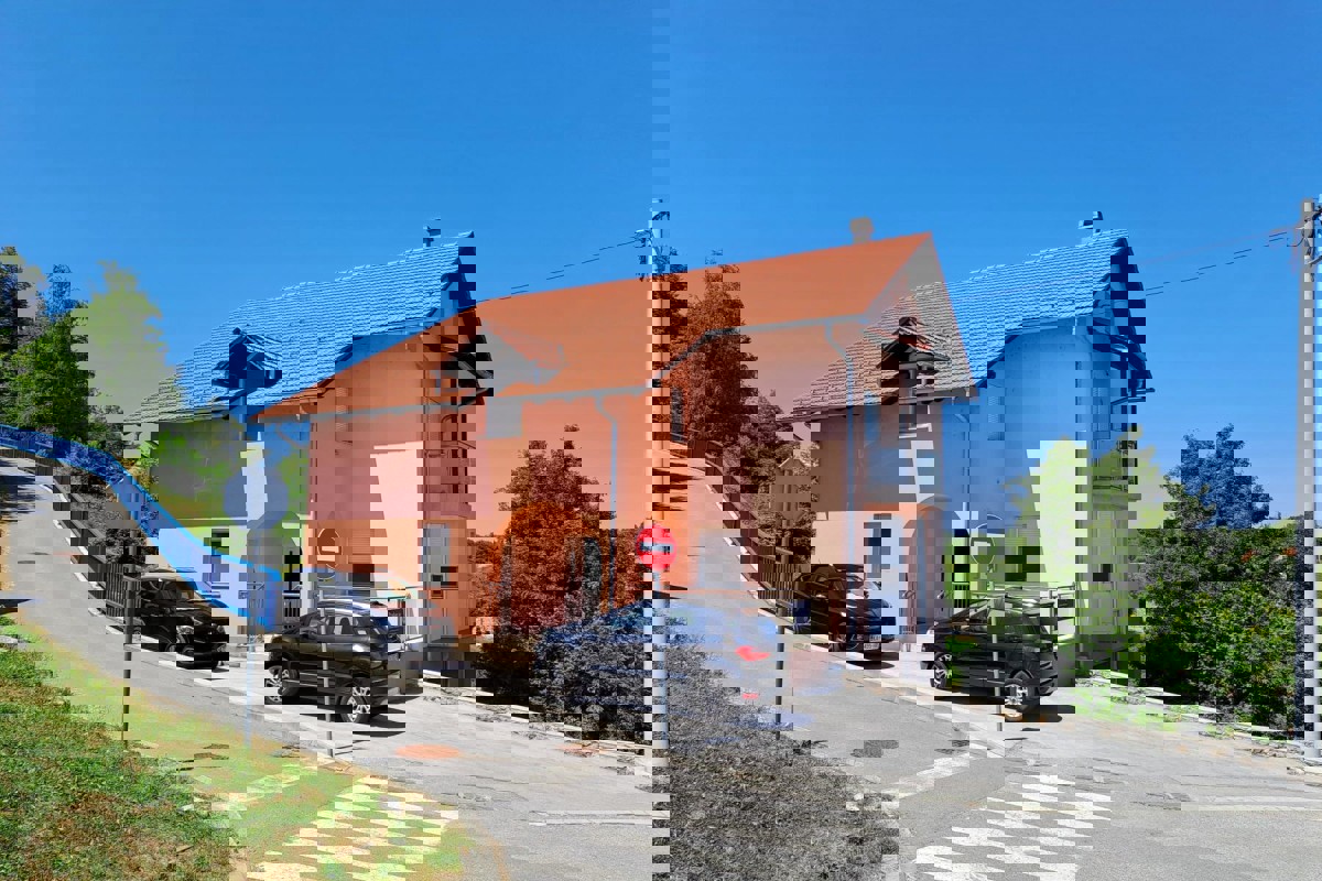 Casa PLITVIČKA JEZERA, 390.000 €