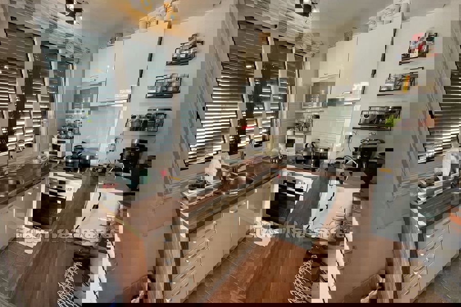 SPLIT