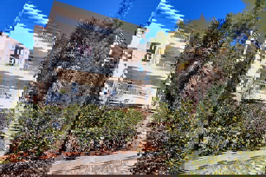 HVAR