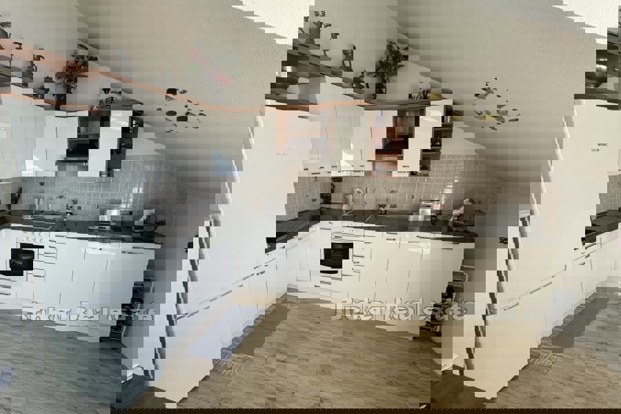 SPLIT