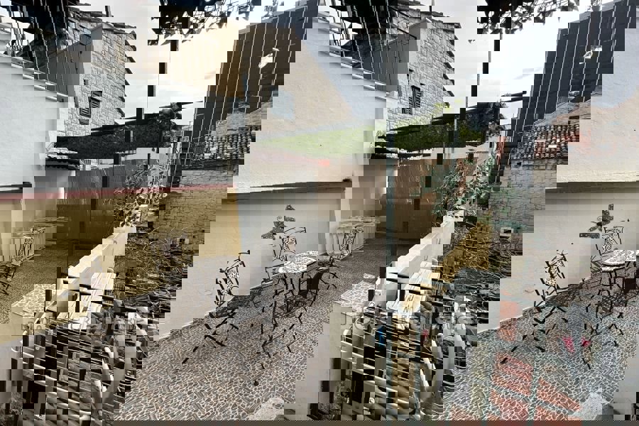 SPLIT