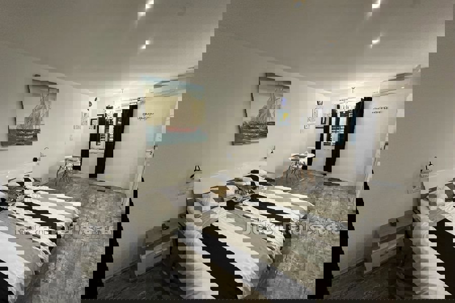 SPLIT