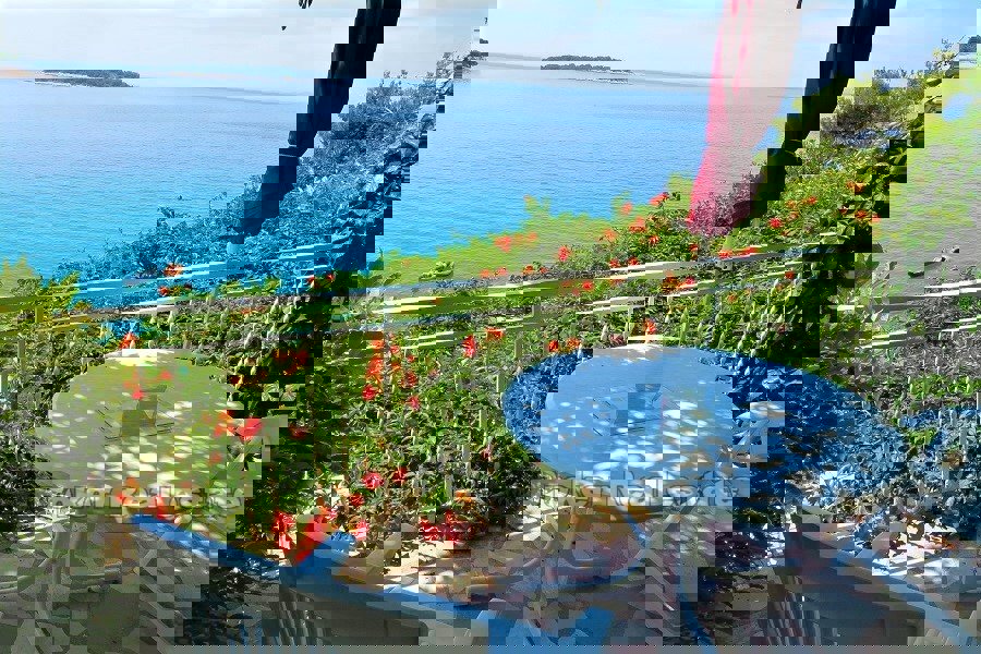 PRIMOŠTEN