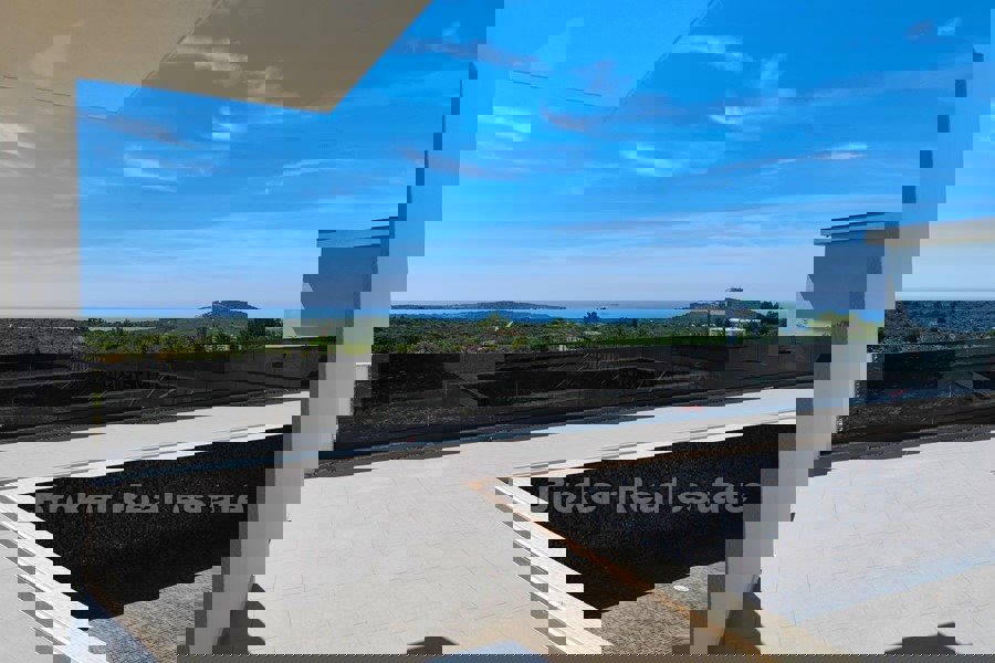 PRIMOŠTEN
