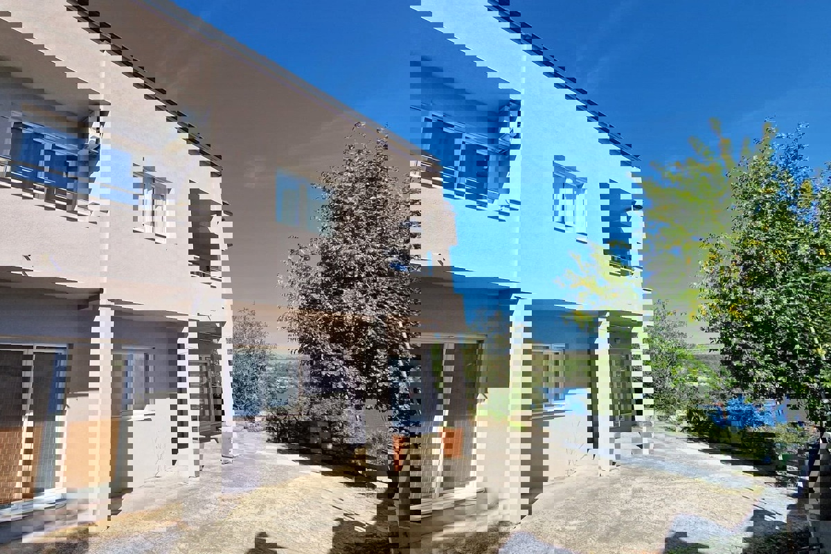 PRIMOŠTEN