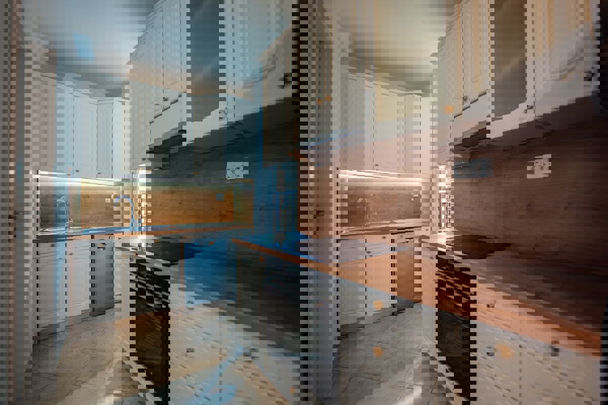 SPLIT