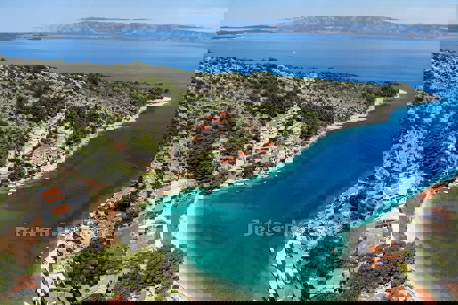 HVAR