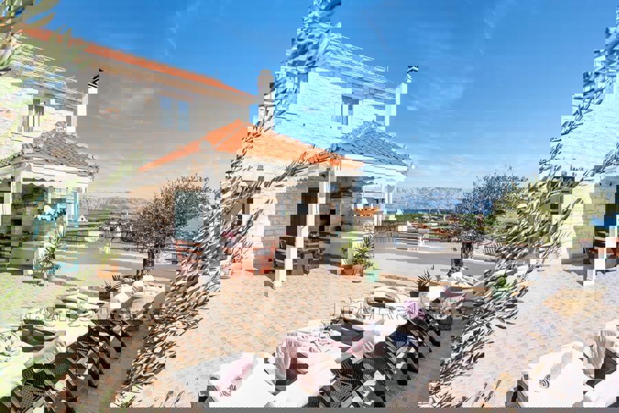BRAČ