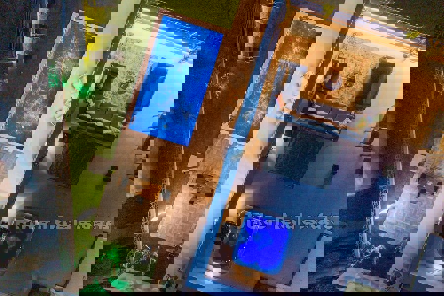 SPLIT