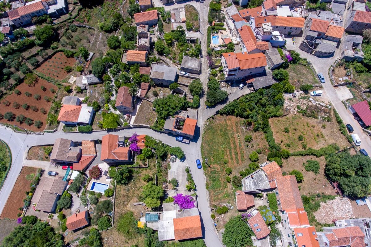 HVAR