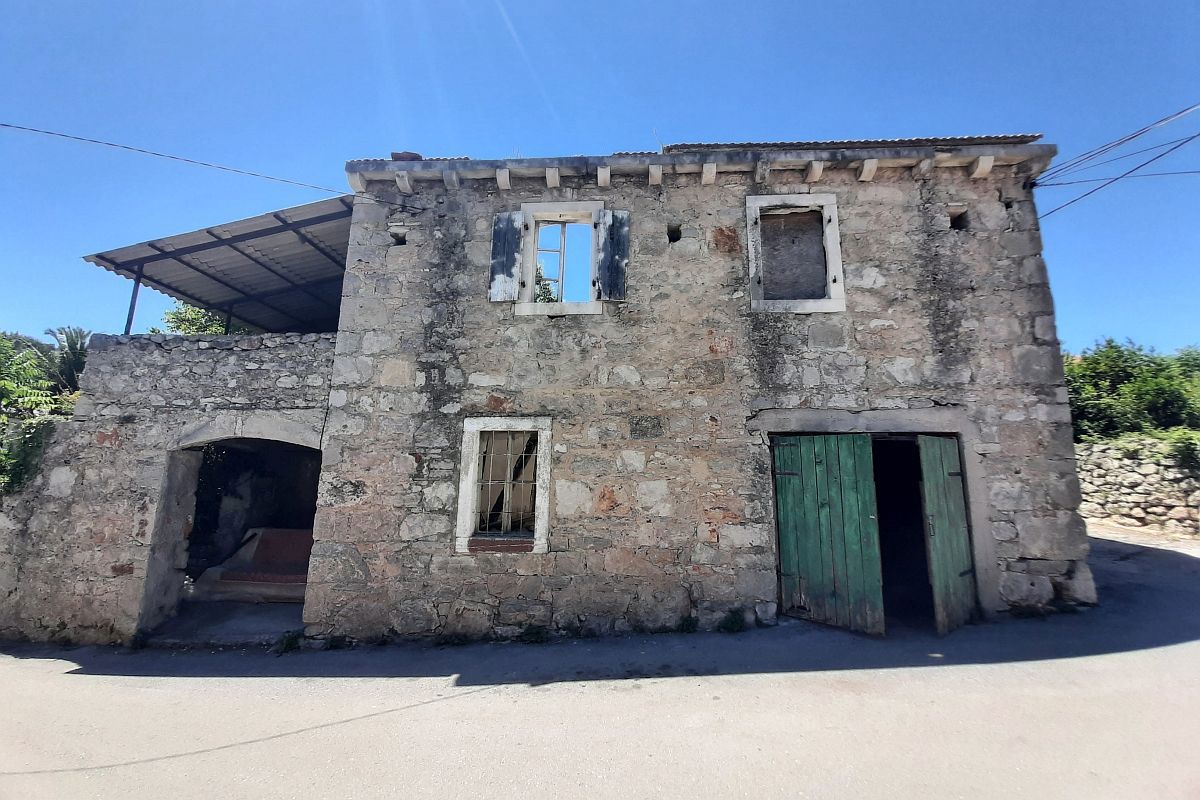 HVAR