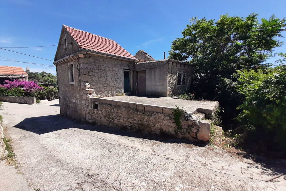 HVAR