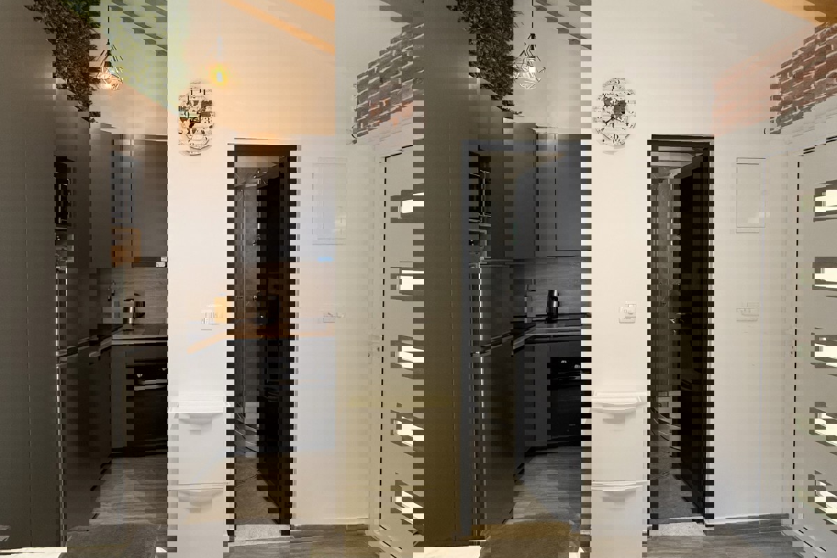 SPLIT