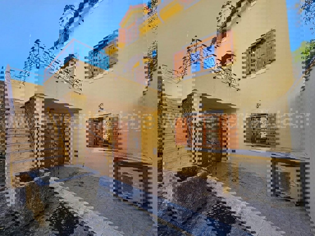 Дом SKRADIN, 850 €