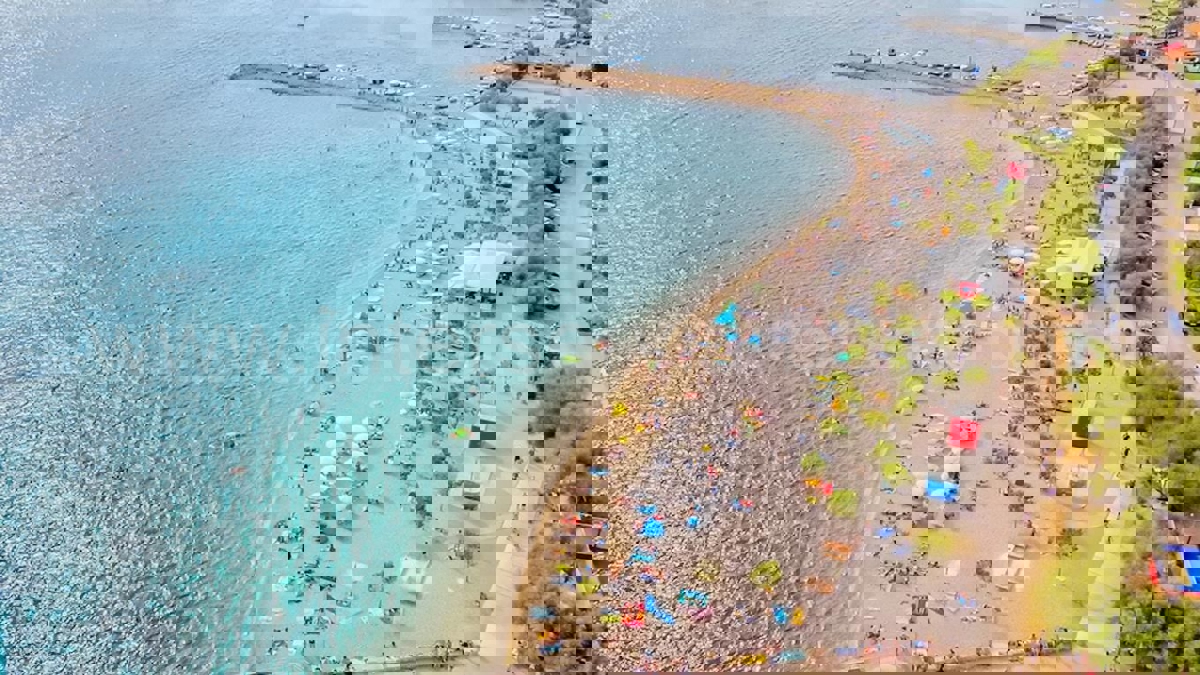 Участок VODICE, 184.920 €