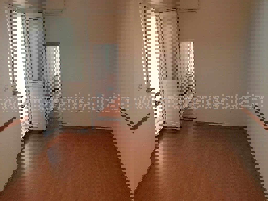 Коммерческая площадь ŠIBENIK, 1.000 €