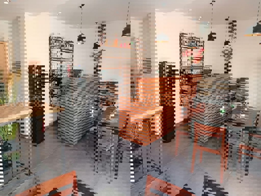 Коммерческая площадь ŠIBENIK, 2.000 €