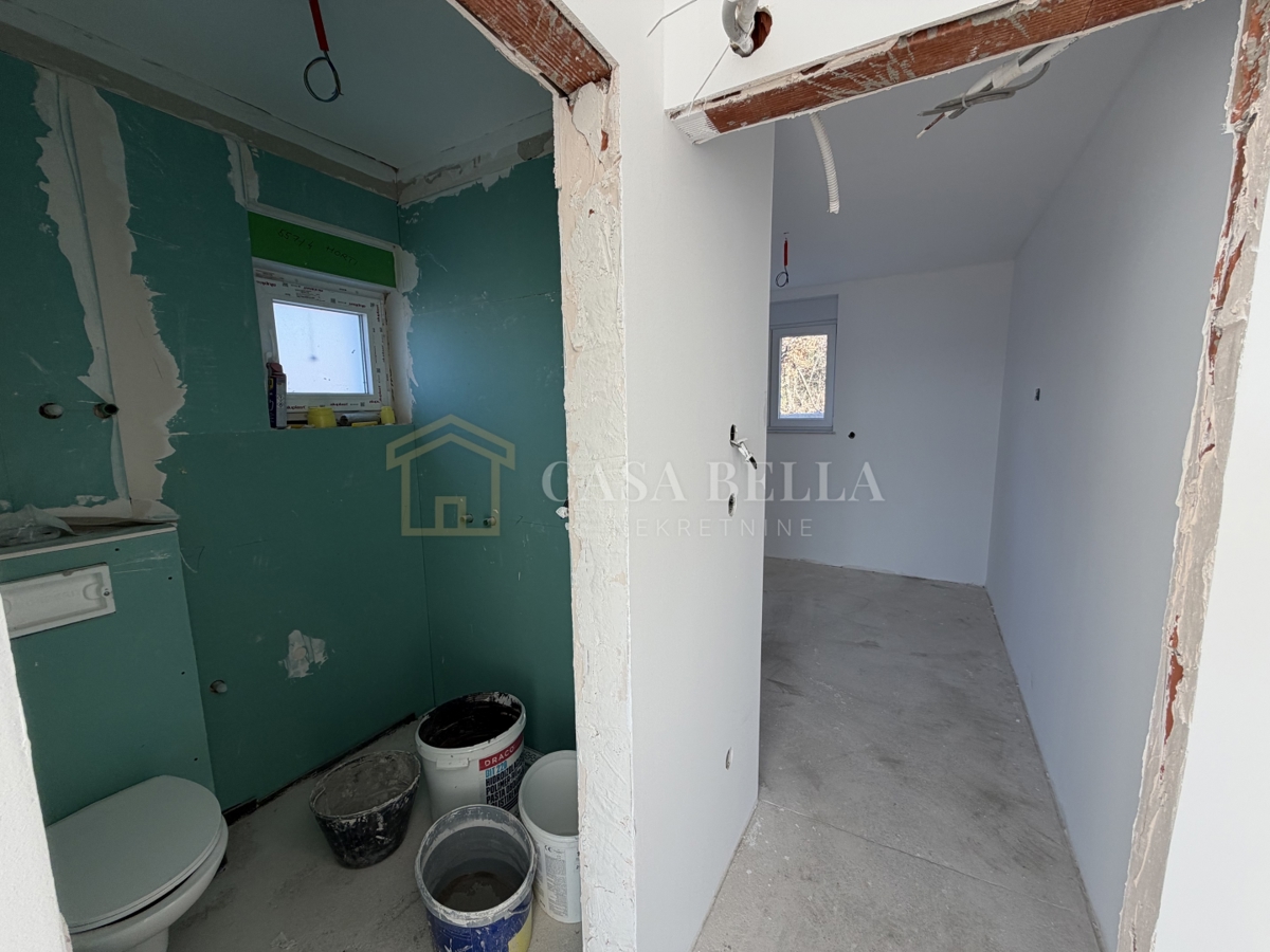 CRIKVENICA – Novogradnja, dva stana s okućnicom! – 3