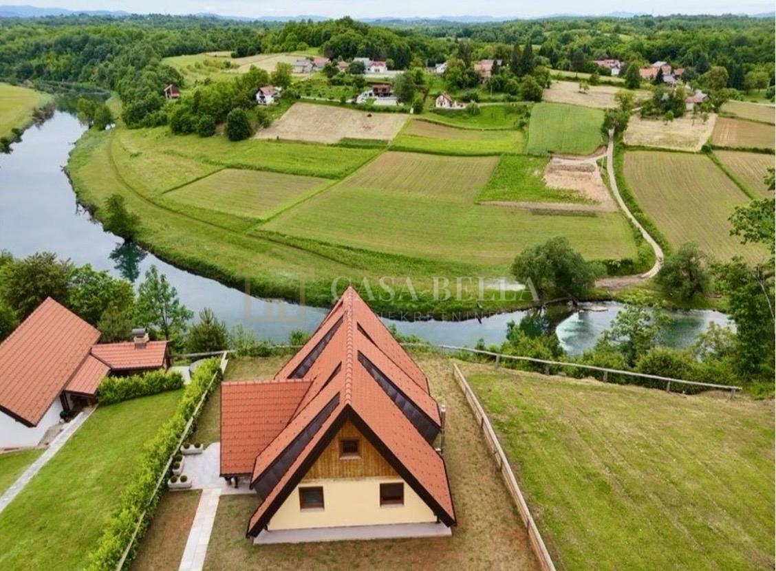 Дом BARILOVIĆI, 235.000 €