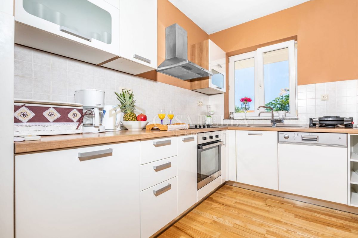 Квартира KOSTRENA, 750 €