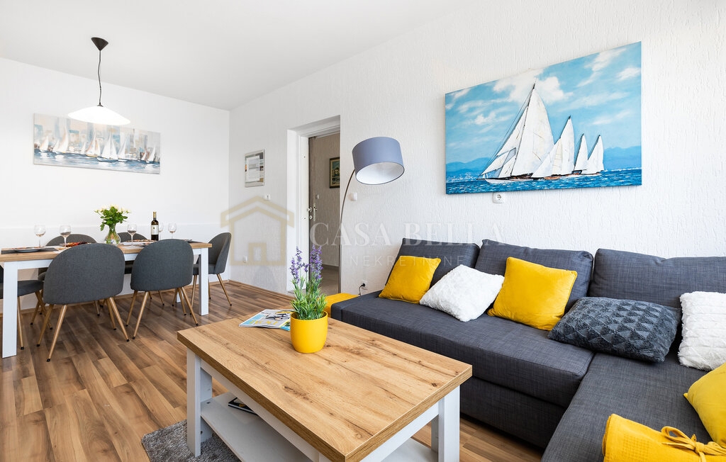 Kostrena, 80m2, 2S+DB sa jacuzziem! – 2