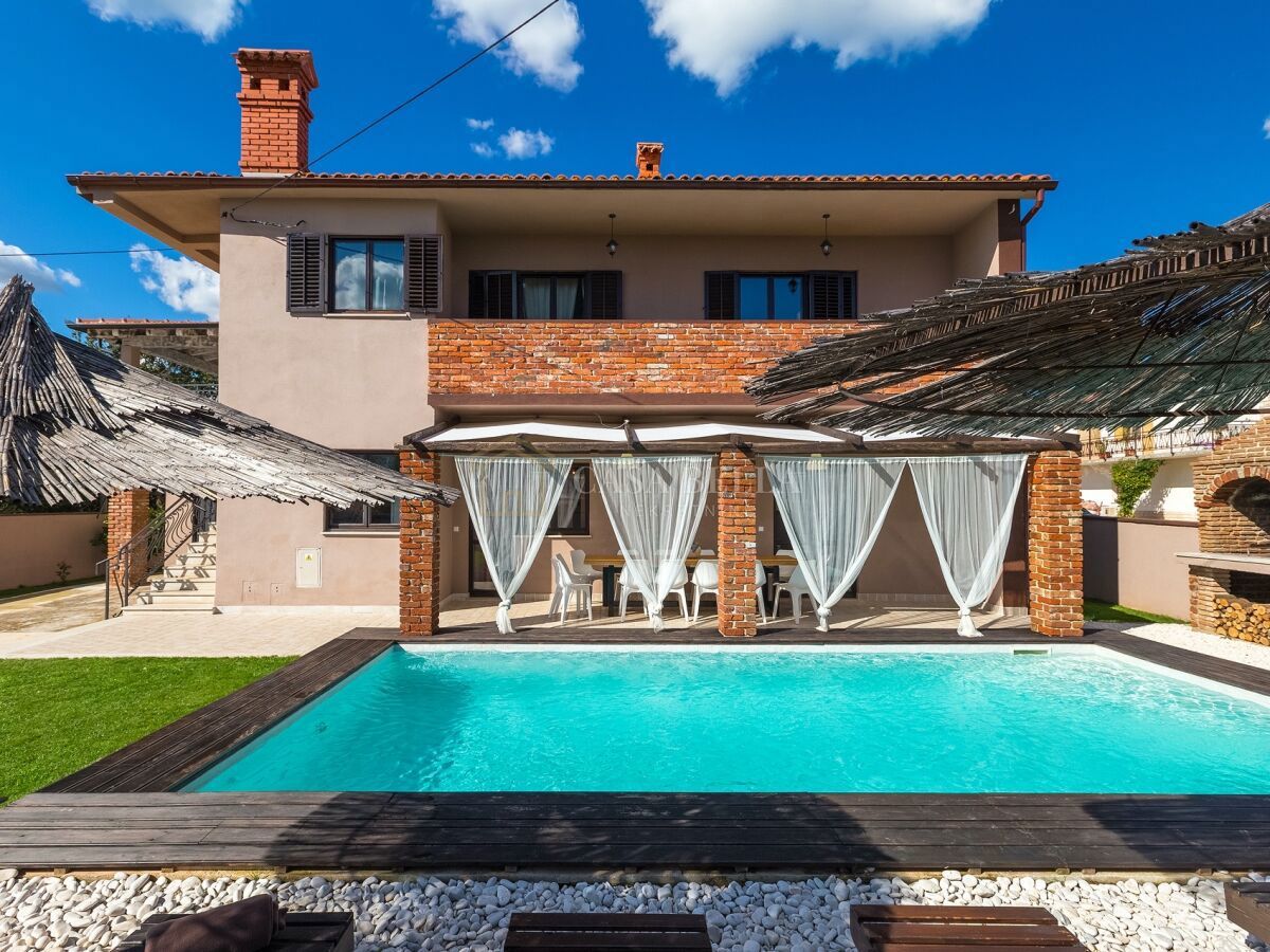 Barban -šarmantna villa blizu mora sa saunom,jacuzziem ,bazenom te vezom za barku – 3