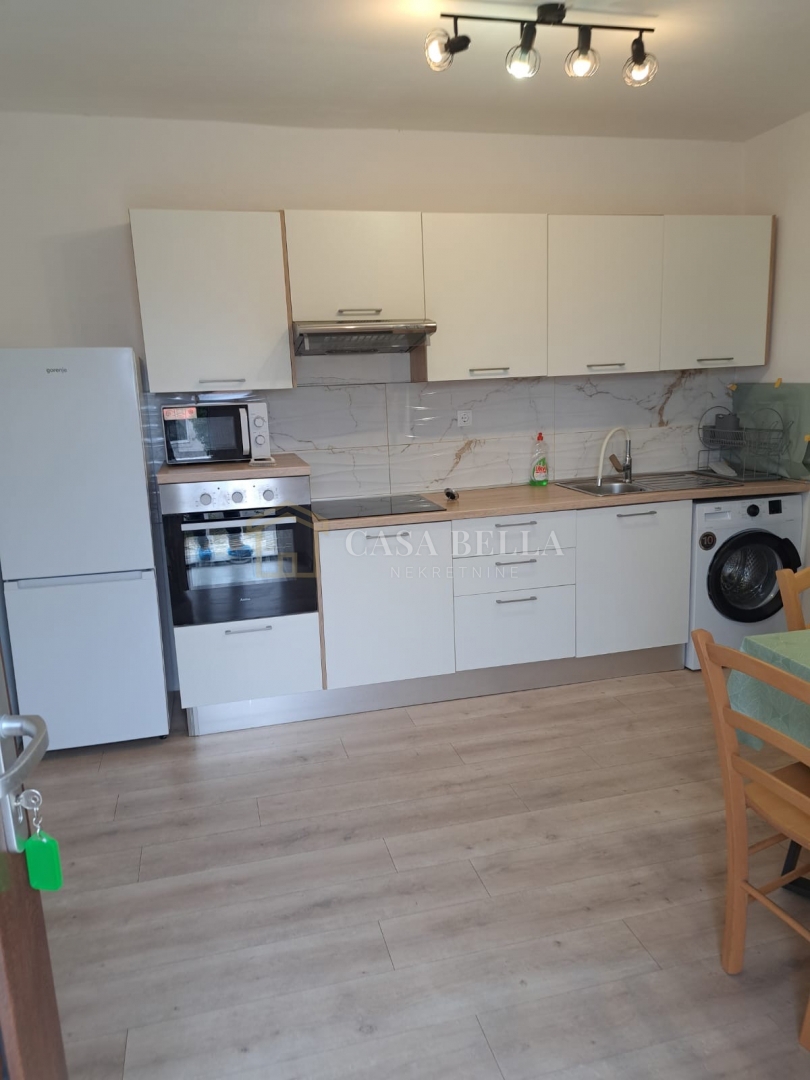 Квартира BAKAR, 1.400 €