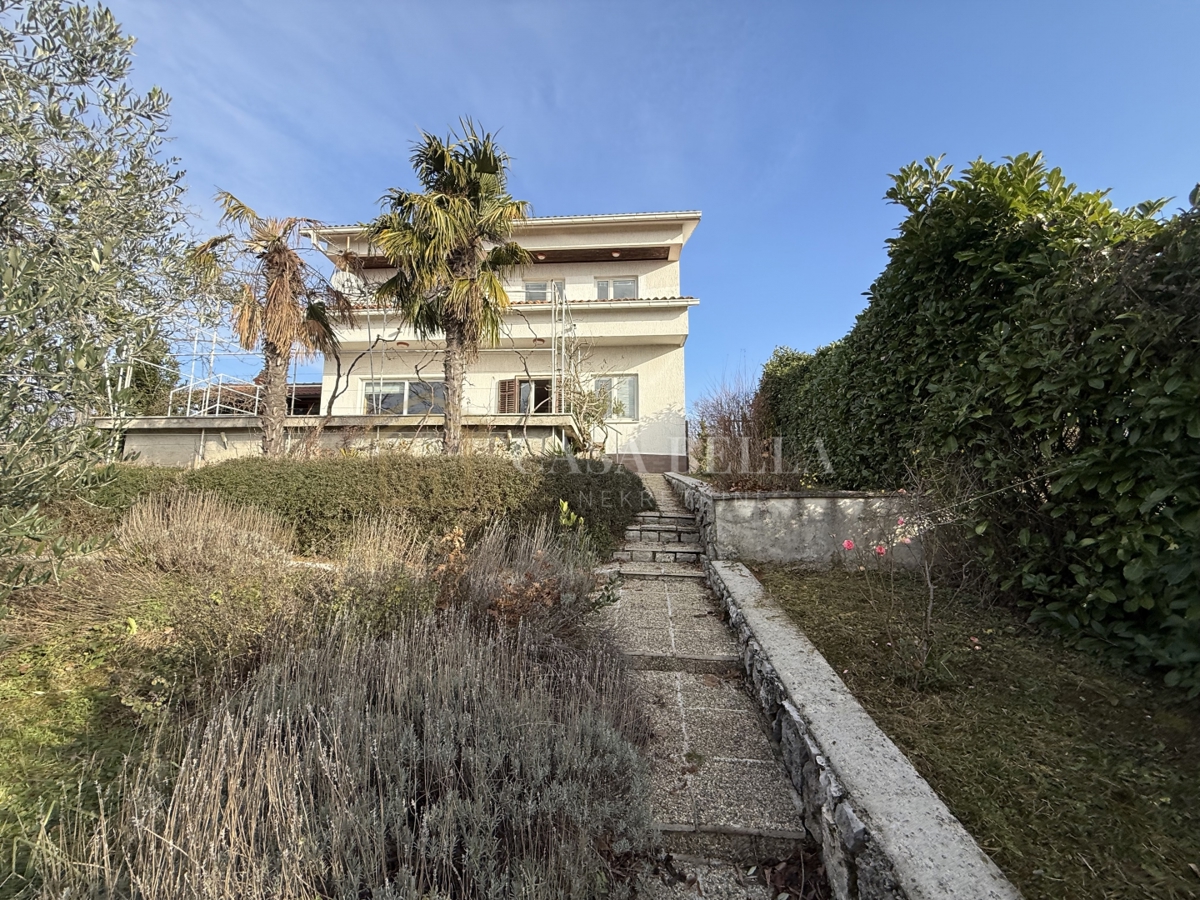 VIŠKOVO, MARČELJI, SAMOSTOJEĆA KUĆA, 888m2(neto 382,08m2)+ okućnica 361m2 – 2