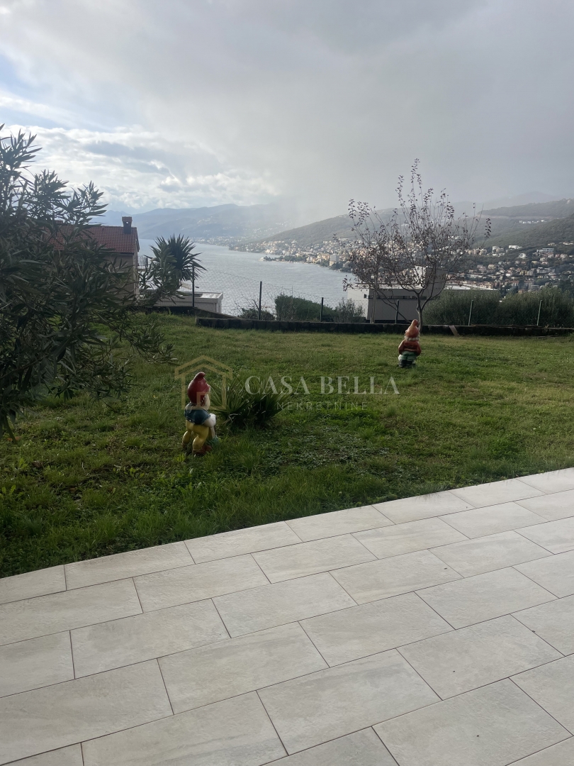 Appartamento MATULJI, 400 €