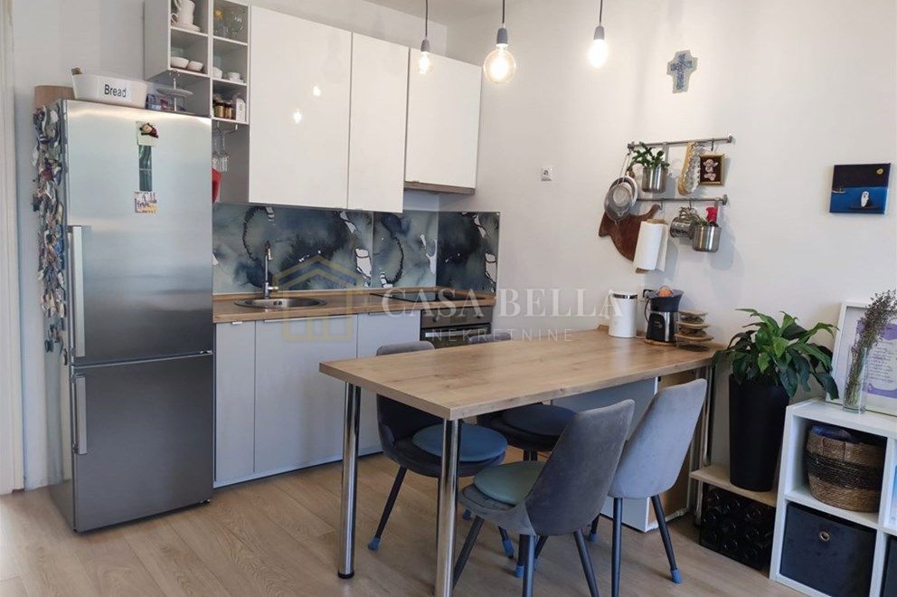 Appartamento RIJEKA, 650 €